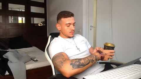 ElijahThorne online show from February 4, 9:48 am