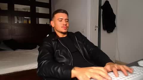 ElijahThorne online show from February 13, 5:58 am