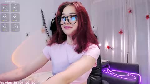 Snapshot of elimeowy chatting on October 21, 3:29 am Hey Im Elizzi. Lets have fun and enjoy together online show from October 21, 3:29 am