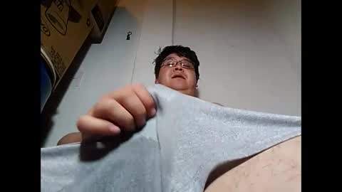 elimposstor online show from February 26, 7:09 am