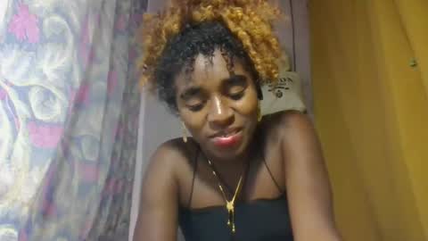 elina981 online show from April 3, 5:55 pm