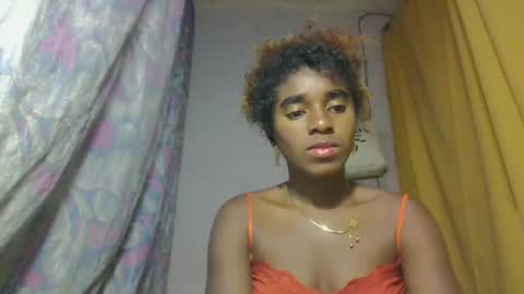 elina981 online show from April 4, 6:00 am