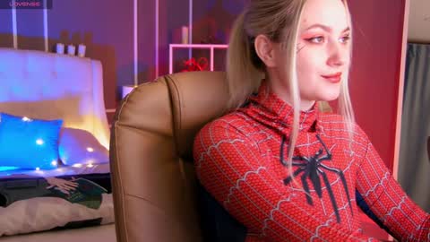 Snapshot of elina_nortas chatting on January 31, 1:22 am Elina online show from January 31, 1:22 am