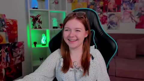 elinavale online show from March 4, 6:08 am