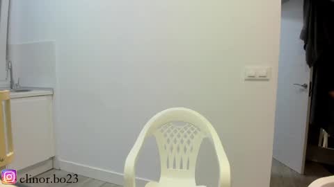 Snapshot of elinor_bo chatting on December 3, 11:11 am paula onlyfns online show from December 3, 11:11 am