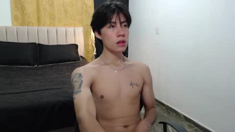 Snapshot of elio_collem chatting on February 14, 8:42 am ELIO online show from February 14, 8:42 am