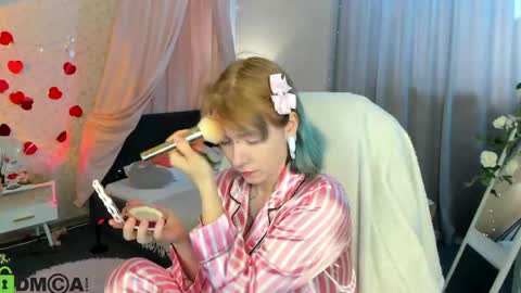 Snapshot of elira_vane chatting on June 3, 2:47 am Elira Vane online show from June 3, 2:47 am