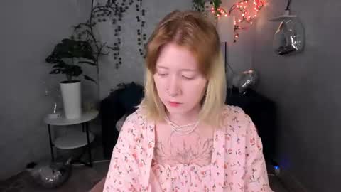 Elira Vane online show from July 15, 3:01 am
