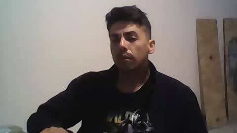 Snapshot of elirodd chatting on December 3, 3:52 am Rod online show from December 3, 3:52 am