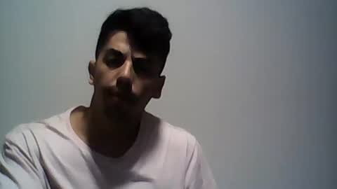 Snapshot of elirodd chatting on December 4, 5:16 am Rod online show from December 4, 5:16 am