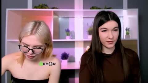 elis_sunny online show from February 5, 6:29 am