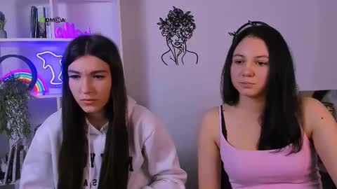 elis_sunny online show from February 9, 7:40 pm