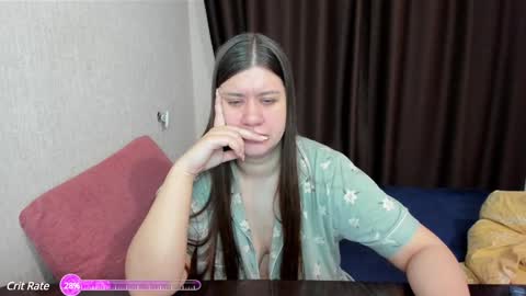 Snapshot of elisa_kollin chatting on December 22, 9:44 am Aletta Oushen online show from December 22, 9:44 am