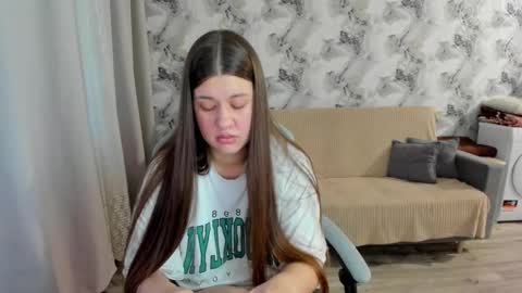 Snapshot of elisa_kollin chatting on October 8, 11:41 am Aletta Oushen online show from October 8, 11:41 am
