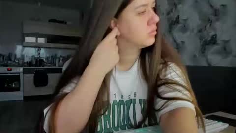 Aletta Oushen online show from November 27, 10:06 am