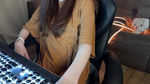 Snapshot of elisa_north chatting on March 11, 1:59 am Elisa North online show from March 11, 1:59 am