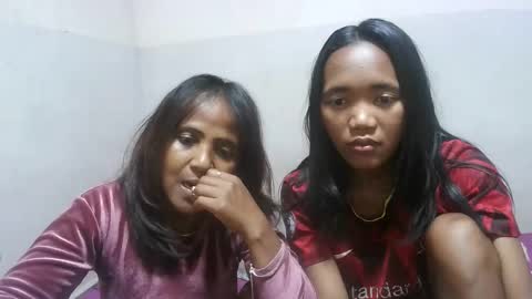 Snapshot of elisabet88 chatting on October 10, 7:35 pm elisabet88 online show from October 10, 7:35 pm