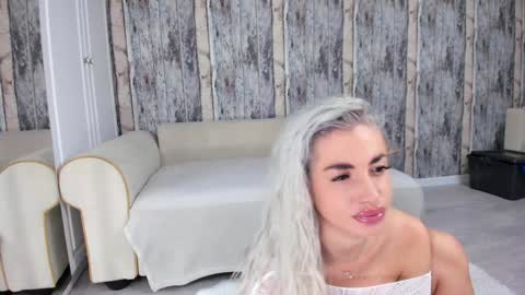 elisabeth_jason online show from November 6, 4:35 am