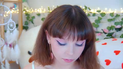 ElisabethDavis online show from April 18, 3:27 pm