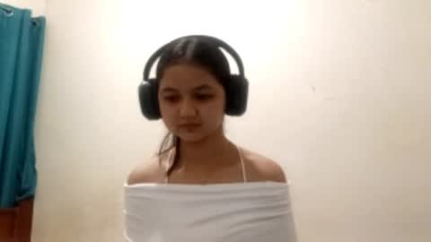 Snapshot of elisabethkapoor chatting on July 21, 11:56 am Harper online show from July 21, 11:56 am