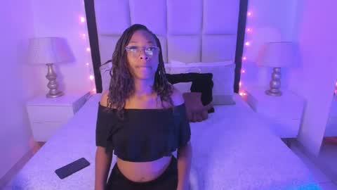 elisabettamonroy online show from January 13, 3:39 pm