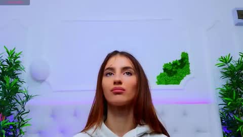 Snapshot of elisacharm chatting on October 22, 4:13 am ElisaCharm online show from October 22, 4:13 am