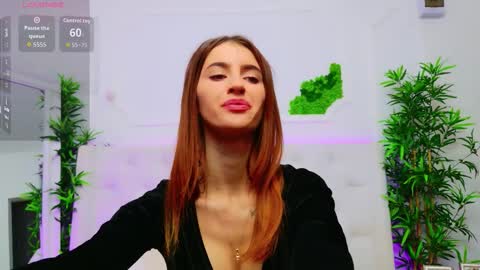 Snapshot of elisacharm chatting on November 20, 5:18 am ElisaCharm online show from November 20, 5:18 am