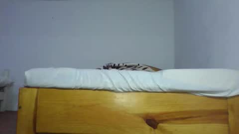 elisacich online show from February 28, 7:15 pm