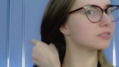 Snapshot of elisaminix_ chatting on November 28, 7:22 am Elison online show from November 28, 7:22 am