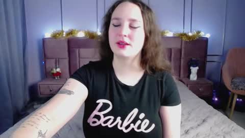 Snapshot of elisaminix_ chatting on December 4, 6:55 am Elison online show from December 4, 6:55 am