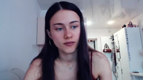 Elis online show from April 9, 5:18 am