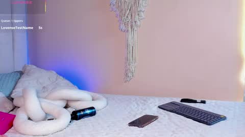 Elise diamond online show from April 23, 1:02 pm