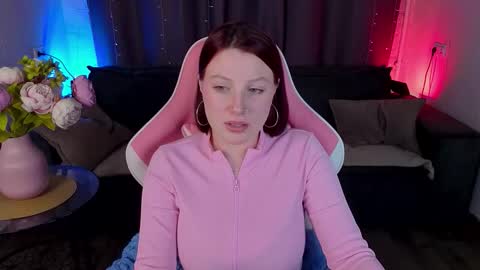 Elise online show from November 2, 1:24 pm