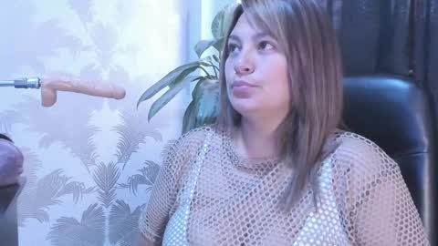 Snapshot of elise_leyton chatting on September 23, 6:55 pm ELISE LEYTON online show from September 23, 6:55 pm