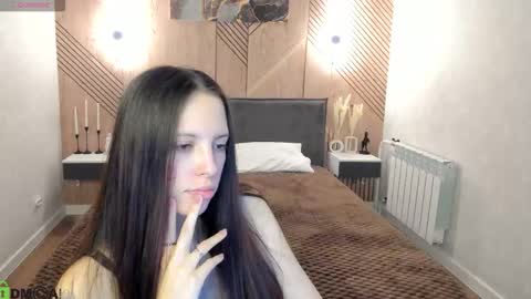 Elise online show from March 5, 1:12 am