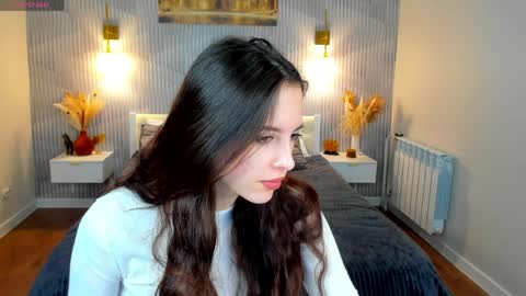 Elise online show from March 29, 1:05 am