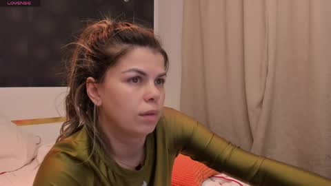 Elly online show from April 23, 8:33 pm