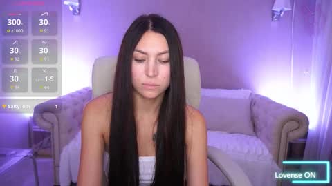 Snapshot of elisevelour chatting on October 15, 2:39 pm elisevelour online show from October 15, 2:39 pm