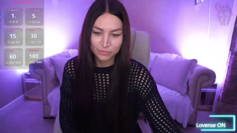 Snapshot of elisevelour chatting on October 21, 12:39 pm elisevelour online show from October 21, 12:39 pm