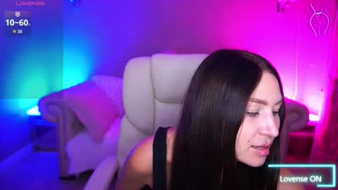 Snapshot of elisevelour chatting on October 24, 12:45 pm elisevelour online show from October 24, 12:45 pm