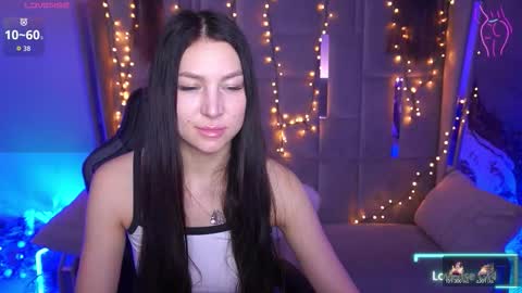 elisevelour online show from February 25, 2:05 pm