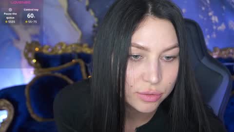 elisevelour online show from April 9, 12:21 pm