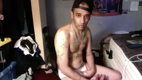 elisharay95 online show from April 28, 8:25 pm