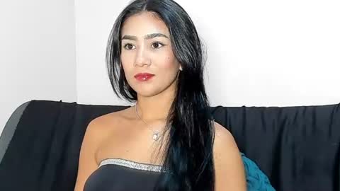 Snapshot of elissa_white24 chatting on June 15, 9:06 pm elissa_white24 online show from June 15, 9:06 pm