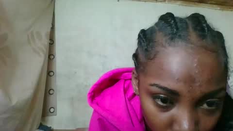 Snapshot of elita12010 chatting on December 14, 4:40 am elita12010 online show from December 14, 4:40 am