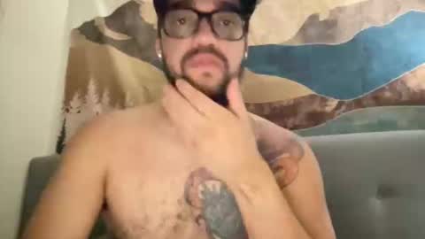 Snapshot of elitealex87 chatting on April 27, 7:12 pm elitealex87 online show from April 27, 7:12 pm