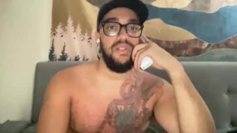 Snapshot of elitealex87 chatting on May 16, 9:17 am elitealex87 online show from May 16, 9:17 am