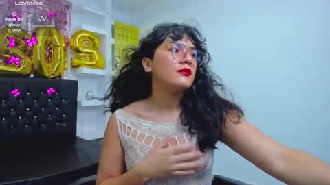 elith_berry69_ online show from March 4, 10:27 pm