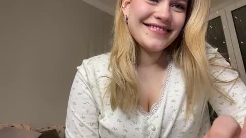 Stephanie online show from January 16, 7:07 pm