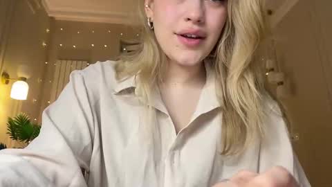 Stephanie online show from January 31, 7:11 pm